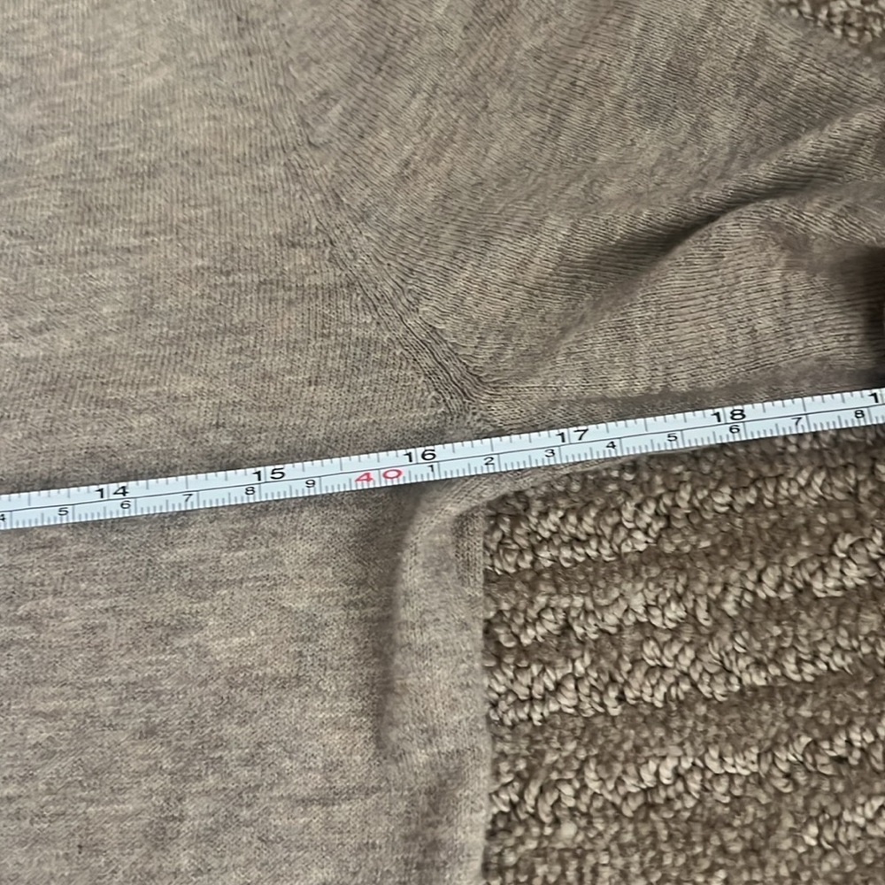 Banana republic blouse - size M - Picture 9 of 9